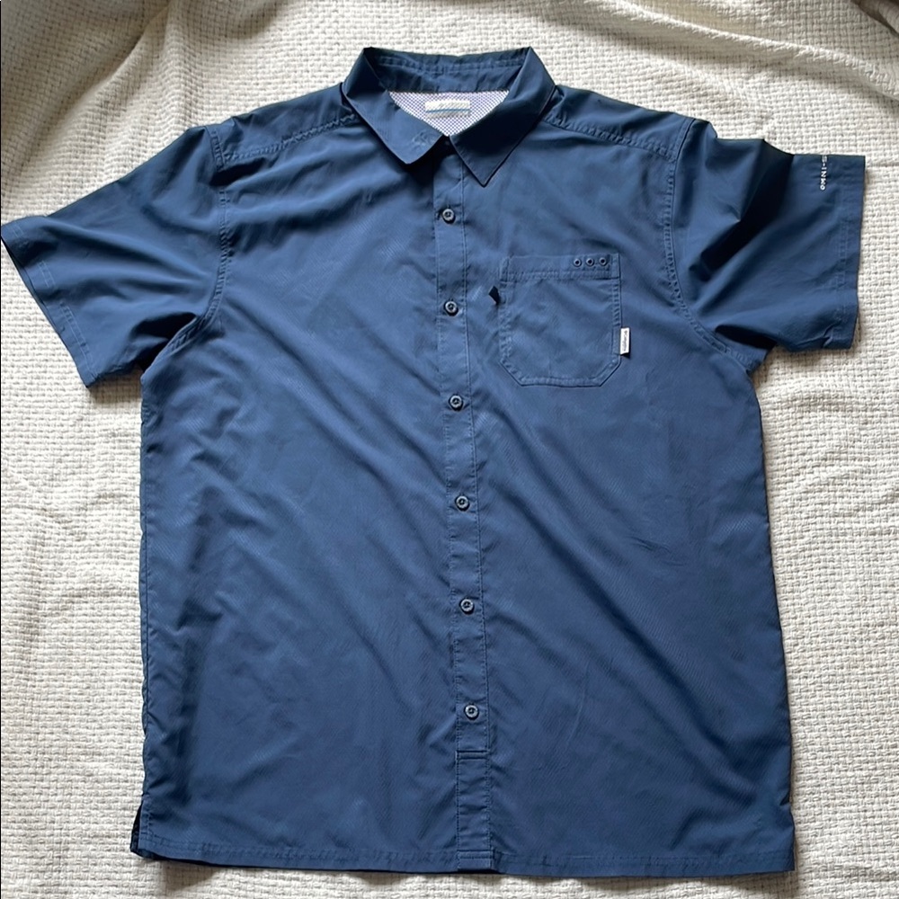 Columbia Blue Casual Button Down Shirt with Classic Polo Collar